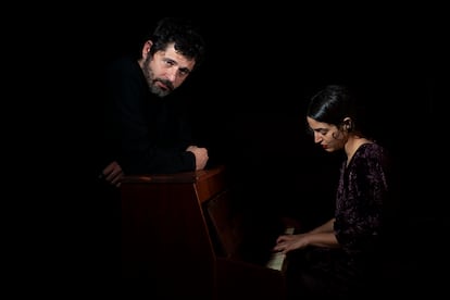 Los músicos Maria Arnal y Marcel Bagés.