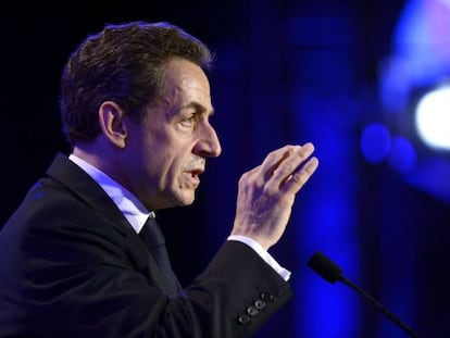 El candidato Nicolas Sarkozy durante un mitin de su campaña, el pasado viernes, en Les Sables-d'Olonne, cerca de La Rochelle.