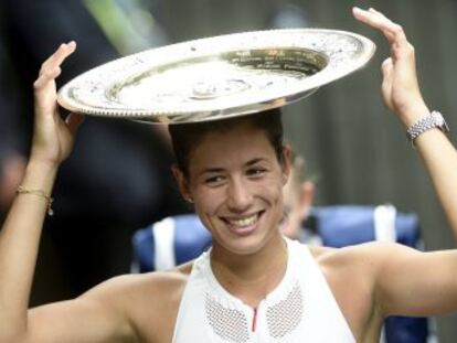 La hispano-venezolana recoge el testigo de la aragonesa, campeona en Londres hace 23 años y este torneo en su banquillo. Es el séptimo título del Grand Slam que obtiene el tenis femenino español