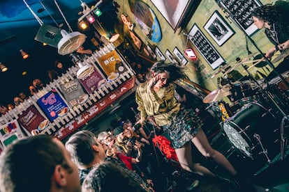 Molly Sides, vocalista de Thunderpussy, en mayo en Easy Street Records.