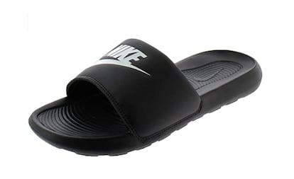 Chanclas Victori One Slide de Nike disponibles en distintos colores