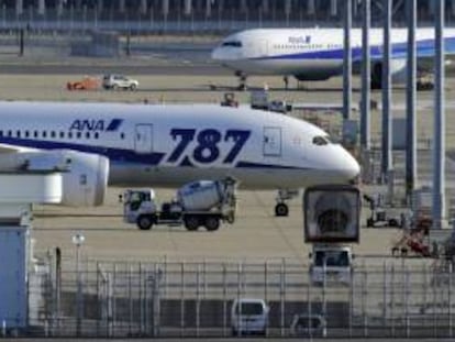 Dos aviones Boeing 787 Dreamliner. EFE/Archivo