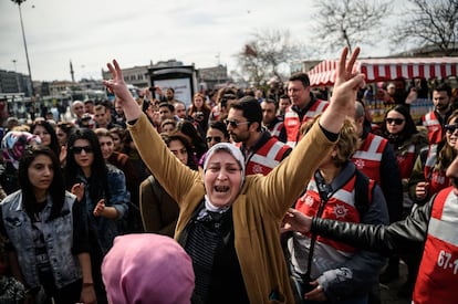 Manifestación por el Día Internacional de la Mujer en Estambul.
