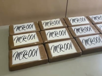 Cocaína intervenida en los coches caleteados de la organización criminal.