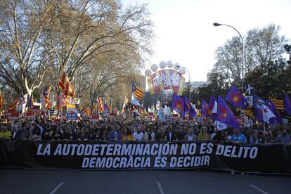 Protesters in Plaza de Cibeles.