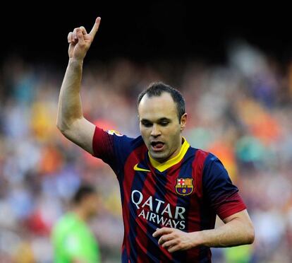 Iniesta celebra su gol, el tercero de los azulgrana.