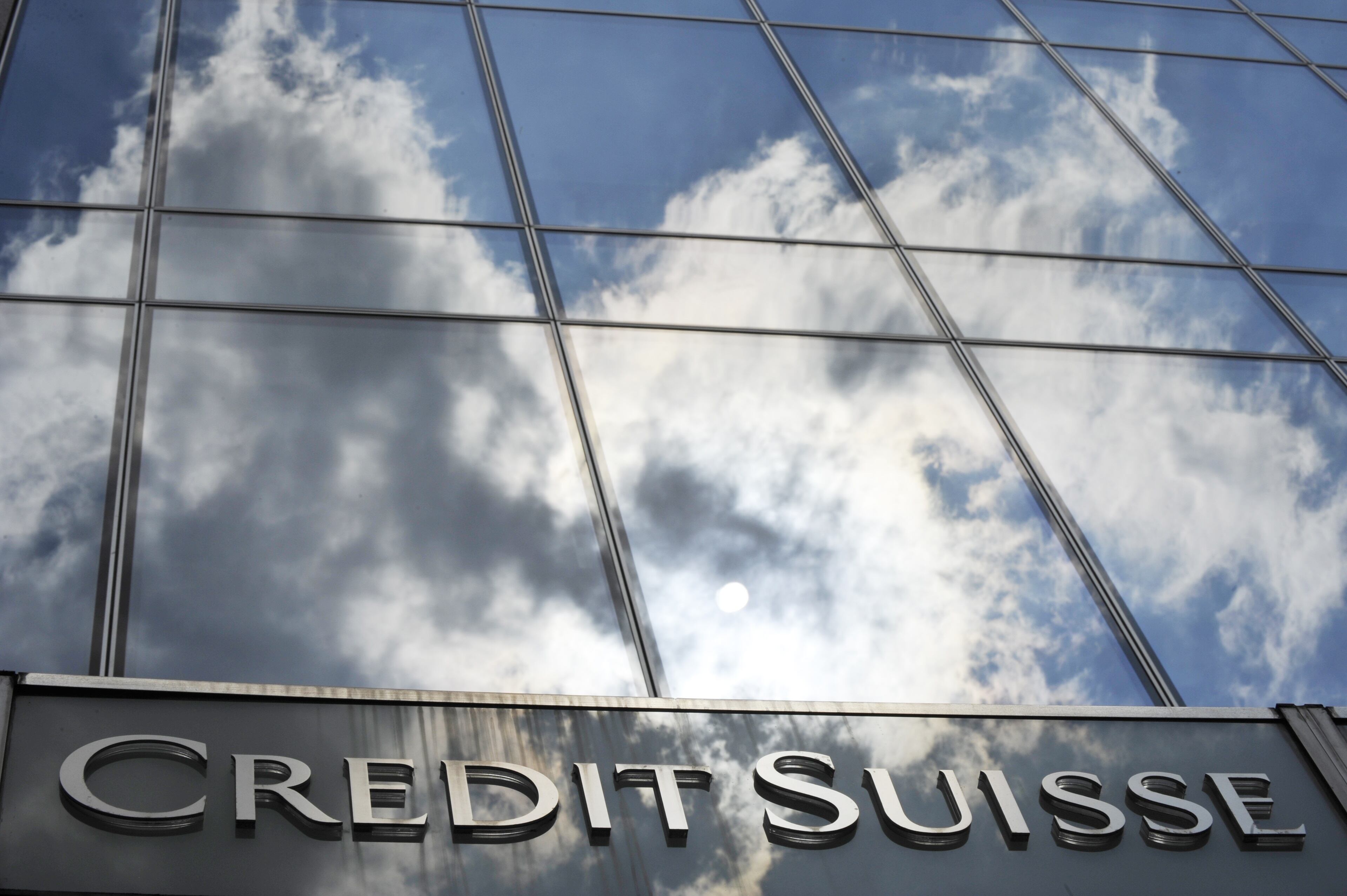 UBS liquida la ficha bancaria de Credit Suisse en España