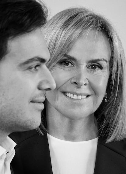 Rosa Clará con su hijo Daniel, que entró en la enseña en 2020.