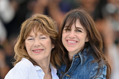 Jane Birkin y Charlotte Gainsbourg, en el último Festival de Cannes, en julio.