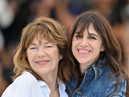 Jane Birkin y Charlotte Gainsbourg, en el último Festival de Cannes, en julio.