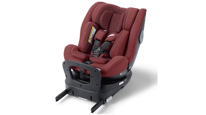 La silla para el coche de la firma Recaro puede ser utilizada por niños pequeños de hasta 7 años.