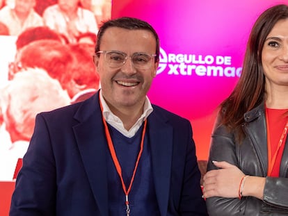 Miguel Ángel Gallardo y Lara Garlito, los dos candidatos que se medían en las primarias del PSOE extremeño.