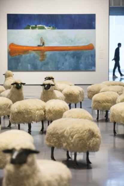 La obra 'Troupeau de moutons', de Francois-Xavier Lalanne, que forma parte de la nueva exposicion permanente del Centro Pompidou de Málaga.