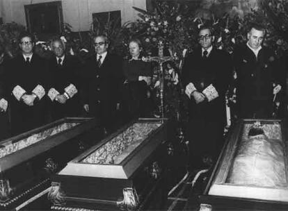 El presidente del Gobierno se reunió ayer con representantes de la Fundación Abogados de Atocha, un día antes de que este miércoles se cumpla el 30 aniversario de la matanza de cinco abogados laboralistas.