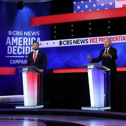 Democratic vice presidential nominee Minnesota Governor Tim Walz gestures as he speaks during a debate with Republican vice presidential nominee U.S. Senator JD Vance (R-OH) hosted by CBS in New York, U.S., October 1, 2024. REUTERS/Mike Segar