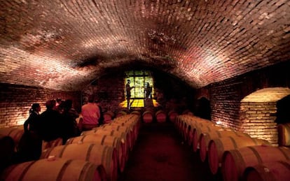 Barricas en las bodegas Concha y Toro, fundadas a finales del siglo XIX cerca de Santiago de Chile. 