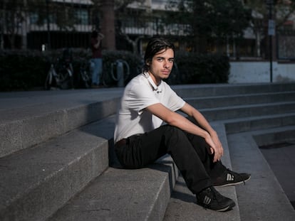 En la imagen Joan Caballé, que ha quedado fuera de un curso de FP por falta de plazas en la escuela industrial de Barcelona.