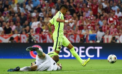 Neymar consegue o primeiro gol azul-grená.