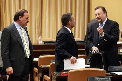 Vicente Martínez Pujalte (PP), Paulino Rivero (CC) y Álvaro Cuesta (PSOE), en la comisión del 11-M.