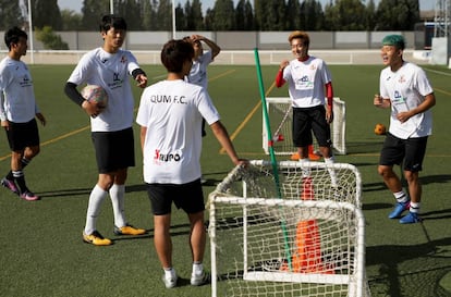 Jugadores del Qum, en un entrenamiento.