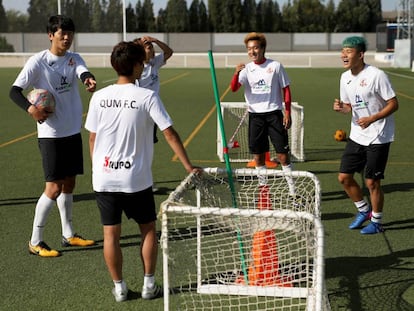 Jugadores del Qum, en un entrenamiento.