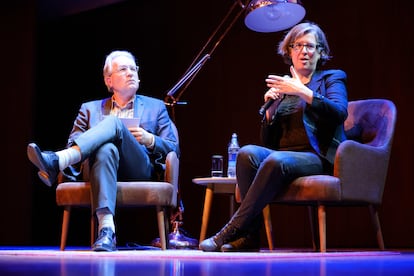 Virginia Eubanks, durante una entrevista con público realizada en Utrecht, Países Bajos, en 2019.