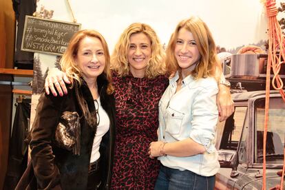 Ana Marchesi (relaciones pblicas), Elena Ferreras (directora de publicdad de S Moda) y Verena Bustillo (responsable de marketing y comunicacin de S Moda).