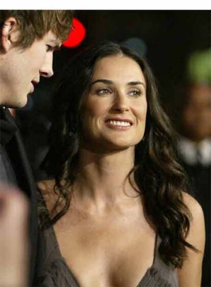 Demi Moore y su marido,  Ashton Kutcher, en una imagen de archivo.