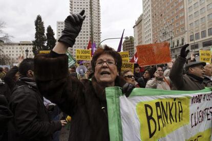 Manifestación de afectados por las preferentes de Bankia, en Madrid.