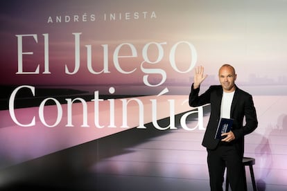 Andrés Iniesta, durante la rueda de prensa en la que explicó este martes sus planes de futuro.