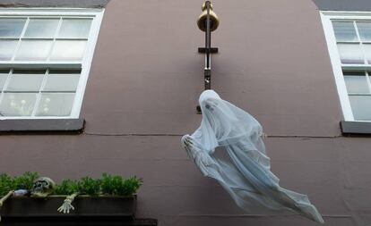 Decoración fantasmal en Whitby, Reino Unido.