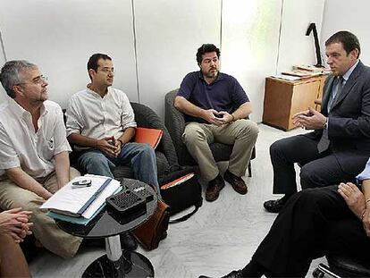 Reunión de grupos ecologistas con Joan Ignasi Pla