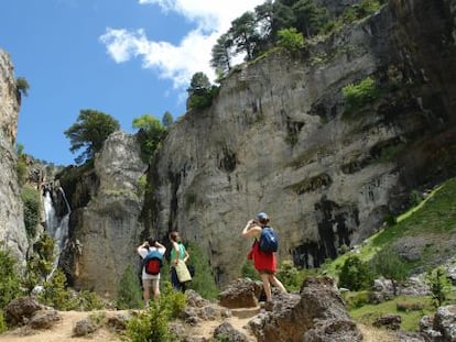 Senderistas en el parque de Cazorla, Segura y Las Villas.