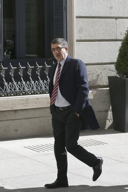 El presidente del Congreso, Patxi López, a su llegada esta tarde a la Cámara Baja.