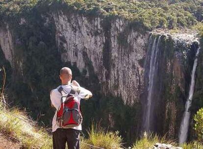 Cascada en el parque nacional dos Aparados da Serra, en Cambará do Sul (Brasil).