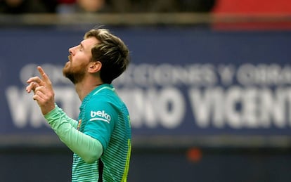 Messi celebra un gol ante el Osasuna.