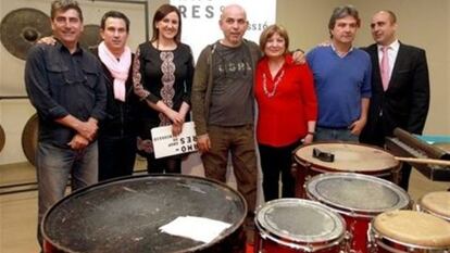 Amores, DJ V&iacute;ctor Ortiz, la consejera Mar&iacute;a Jos&eacute; Catal&agrave; y el director general Manuel Tom&aacute;s en el Auditori de Catarroja.