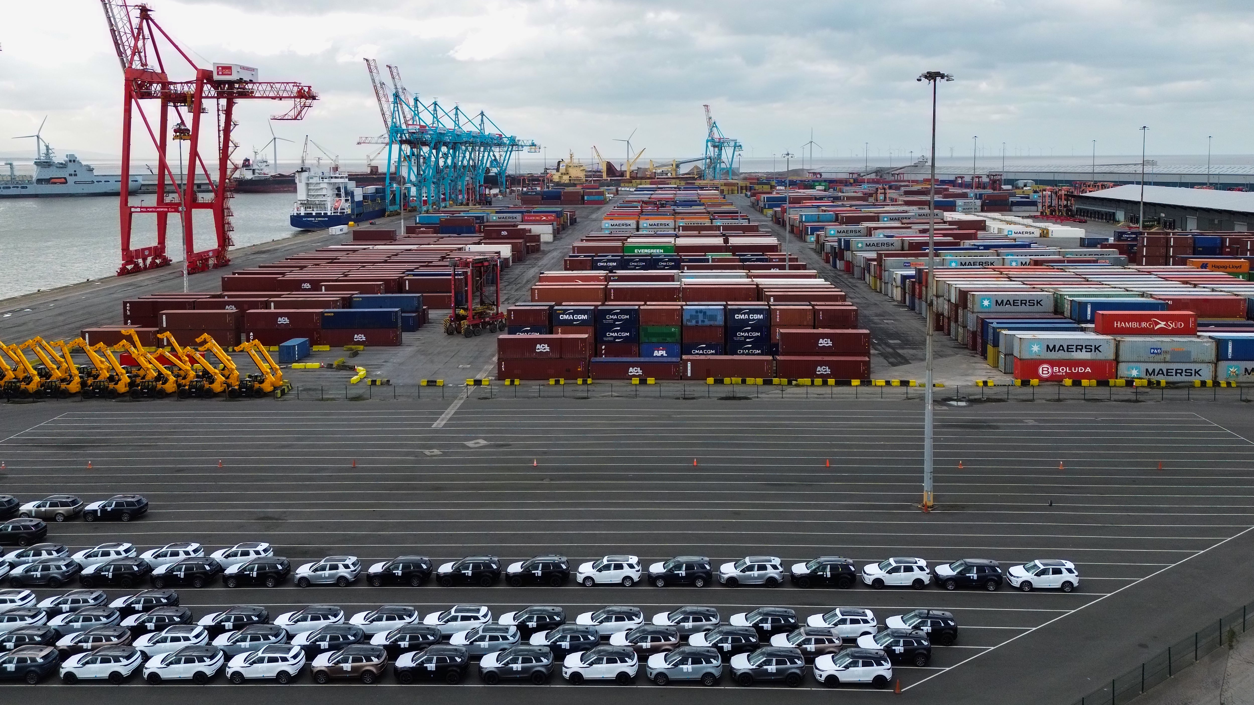 Contenedores en el puerto de Liverpool.