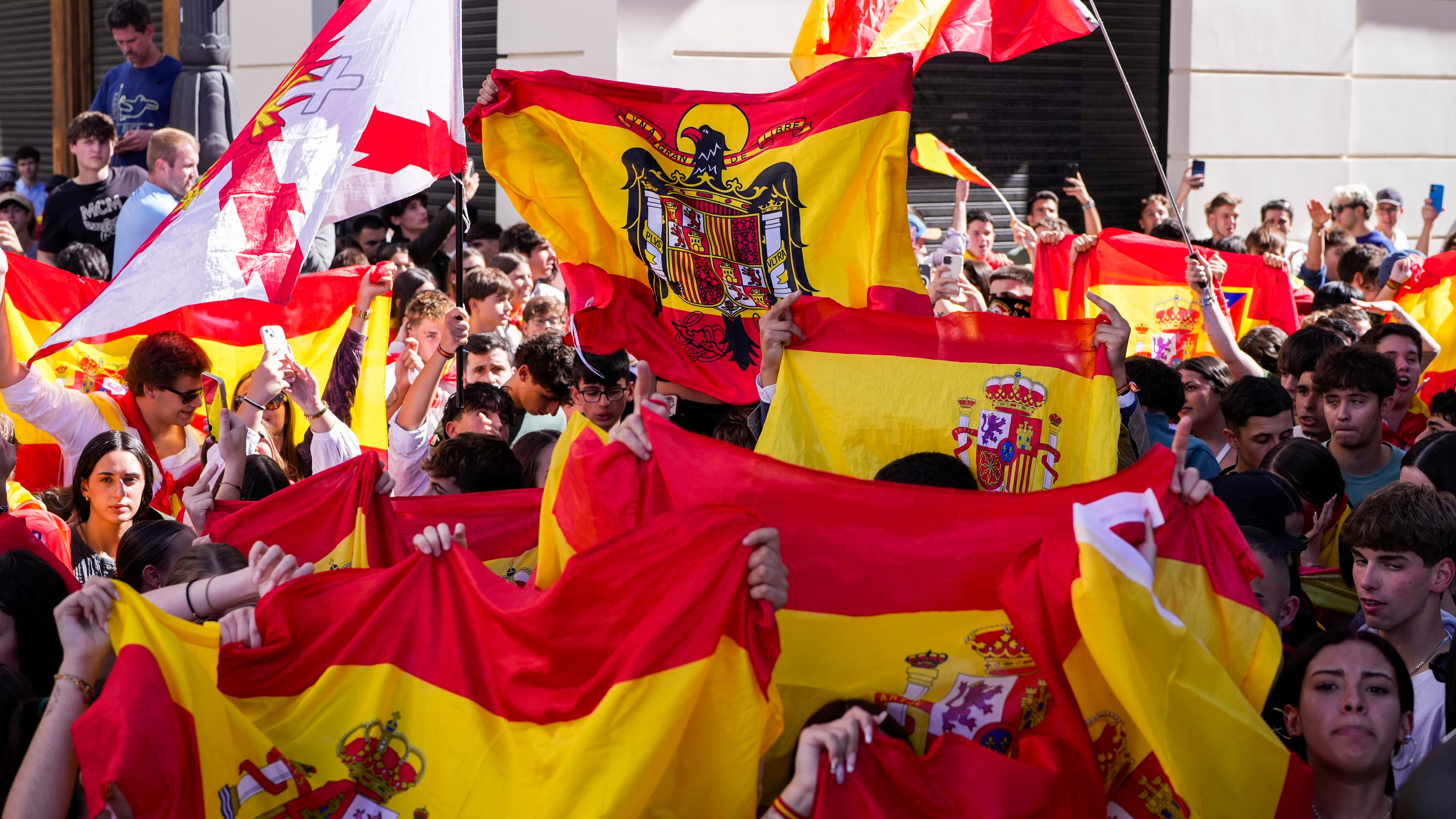 Almeida acusa también a los acampados en Sol por los disturbios: “Que no se quejen, porque también están provocando”