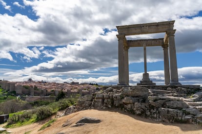 Vista de la ciudad de Ávila desde Los Cuatro Postes.