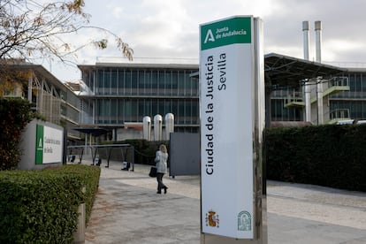 Entrance to the new Sevillian City of Justice in Palmas Altas. 