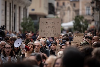 Imagen de una de las protestas contra el presidente de la Generalitat, Carlos Mazón, por su gestión de la dana.