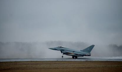 Un avión Typhoon despega de un aeropuerto estonio, en una imagen de archivo.