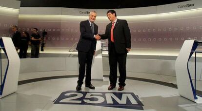 Griñán (izquierda) y Diego Valderas, en el debate de Canal Sur.