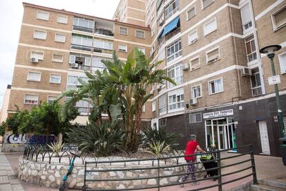 Edificio de viviendas de la barriada de Huelin donde se ha producido el suceso.