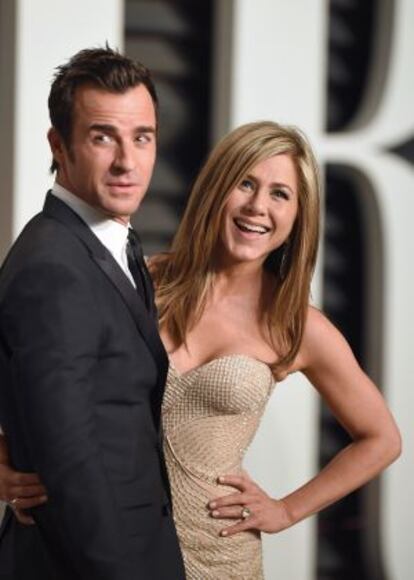 Jennifer Aniston y Justin Theroux en la fiesta de vanity Fair.