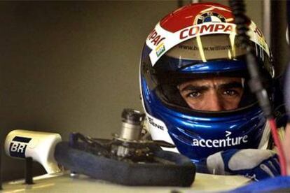 Marc Gené, durante unos entrenamientos de Fórmula 1 en el circuito de Montmeló.