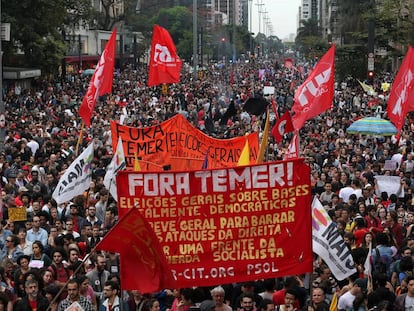 Manifestação pelo fora Temer na Paulista no dia 04 de setembro de 2016.