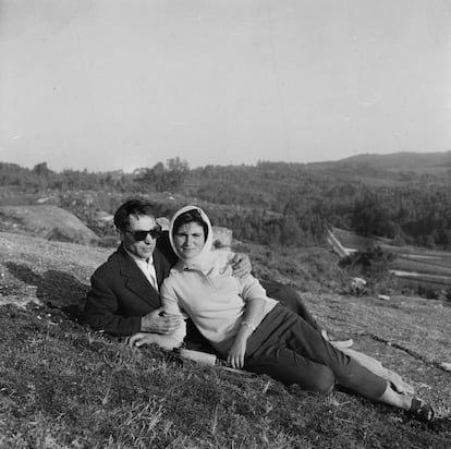 Virxilio Vieitez y su esposa, Julia Cendón, durante su viaje de novios.