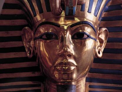 Detalle de la máscara de oro de Tutankamón, en el Museo Egipcio de El Cairo. / EFE